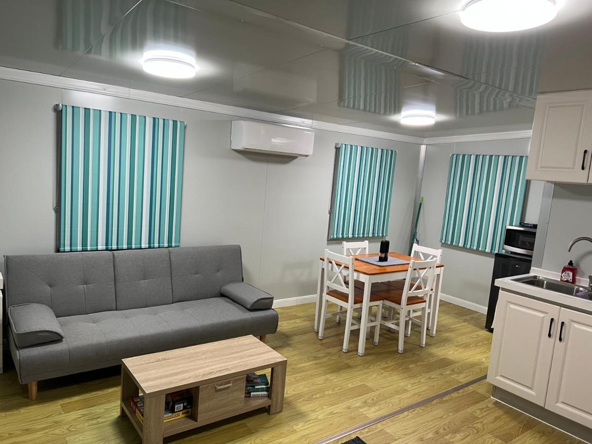 White Cliffs Self Contained Cabin Accommodation Екстер'єр фото
